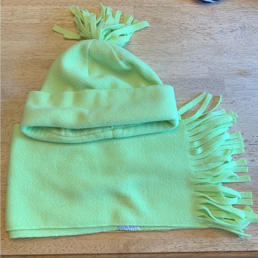 Green Hat & Scarf Set